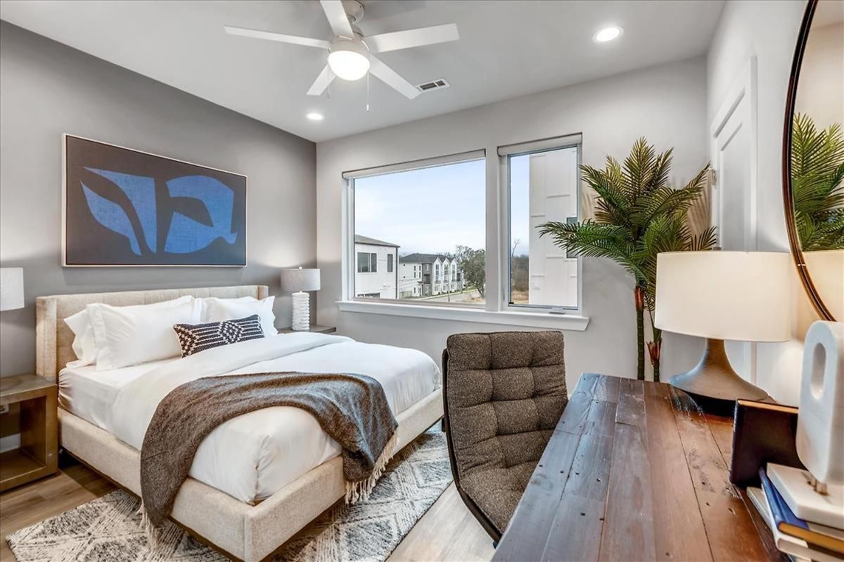 3 Townhomes Hot Tub & Rooftop Decks Holiday home