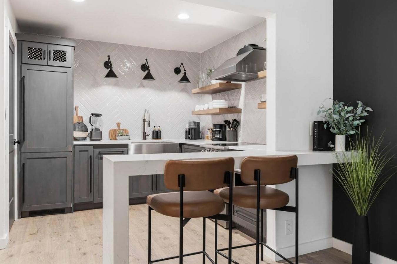 Walk To Music Row And Vanderbilt, Only 1 Mile To Broadway Holiday home *