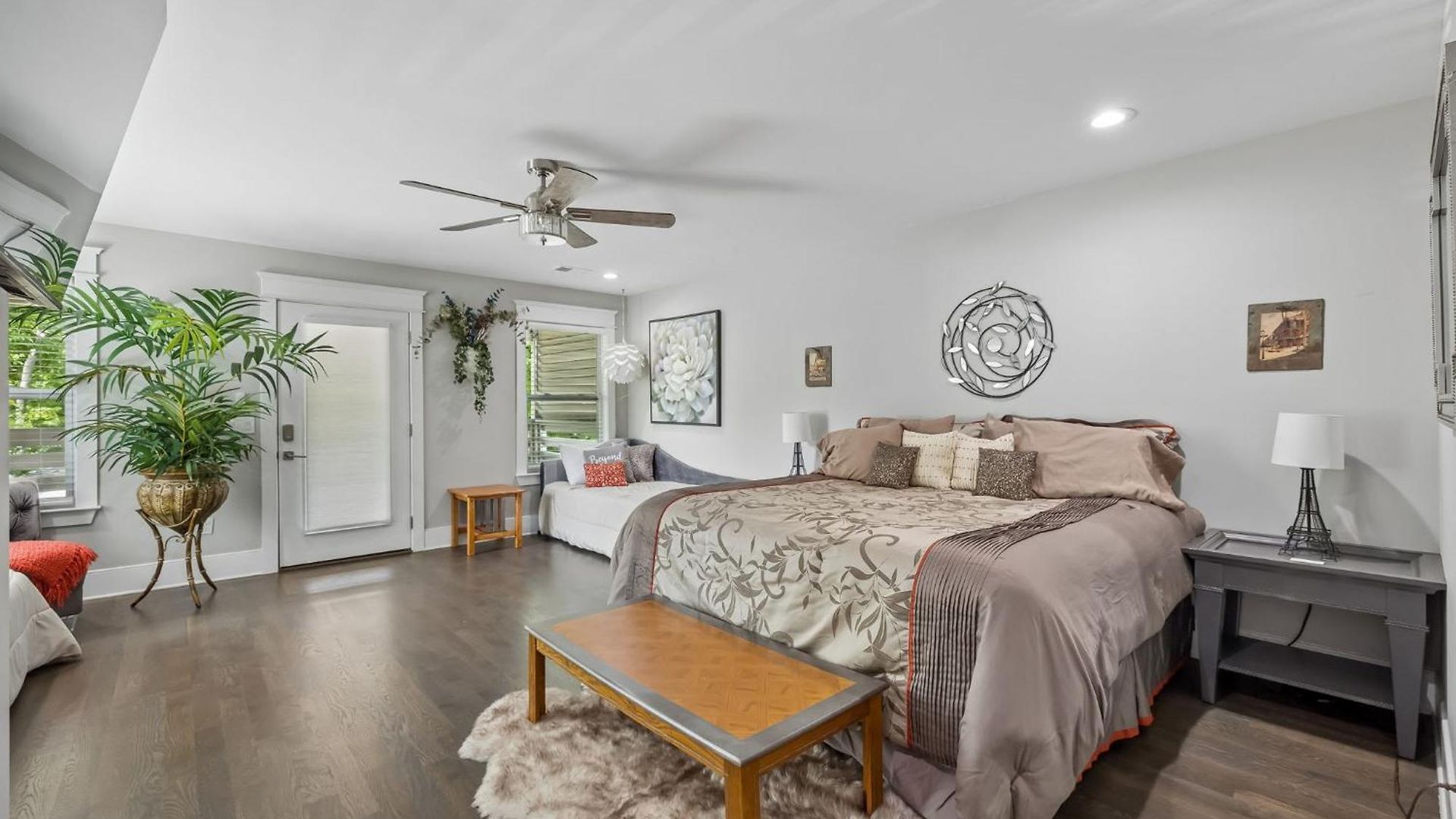 In Style Spacious Nash Near Broadway Holiday home Nashville