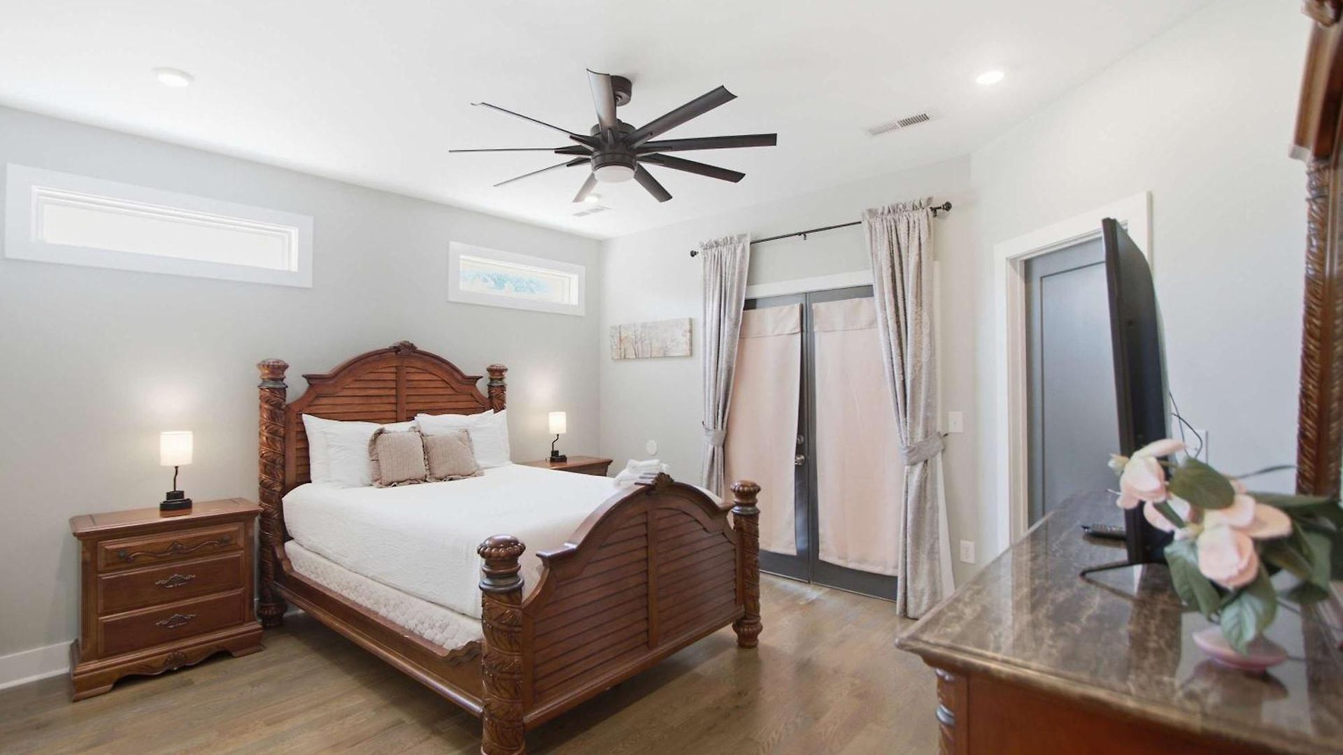 Brand New Retreat N Five Points Near Downtown Holiday home *