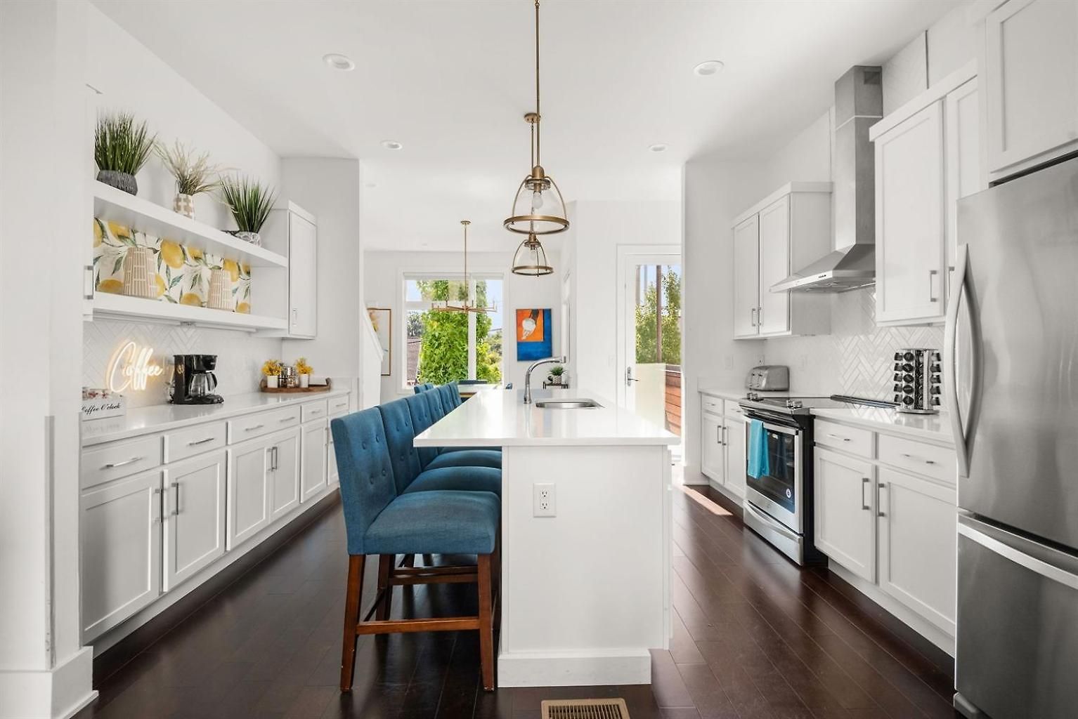 Amazing Rooftop Walk To 12s 4th Night Free Holiday home Nashville