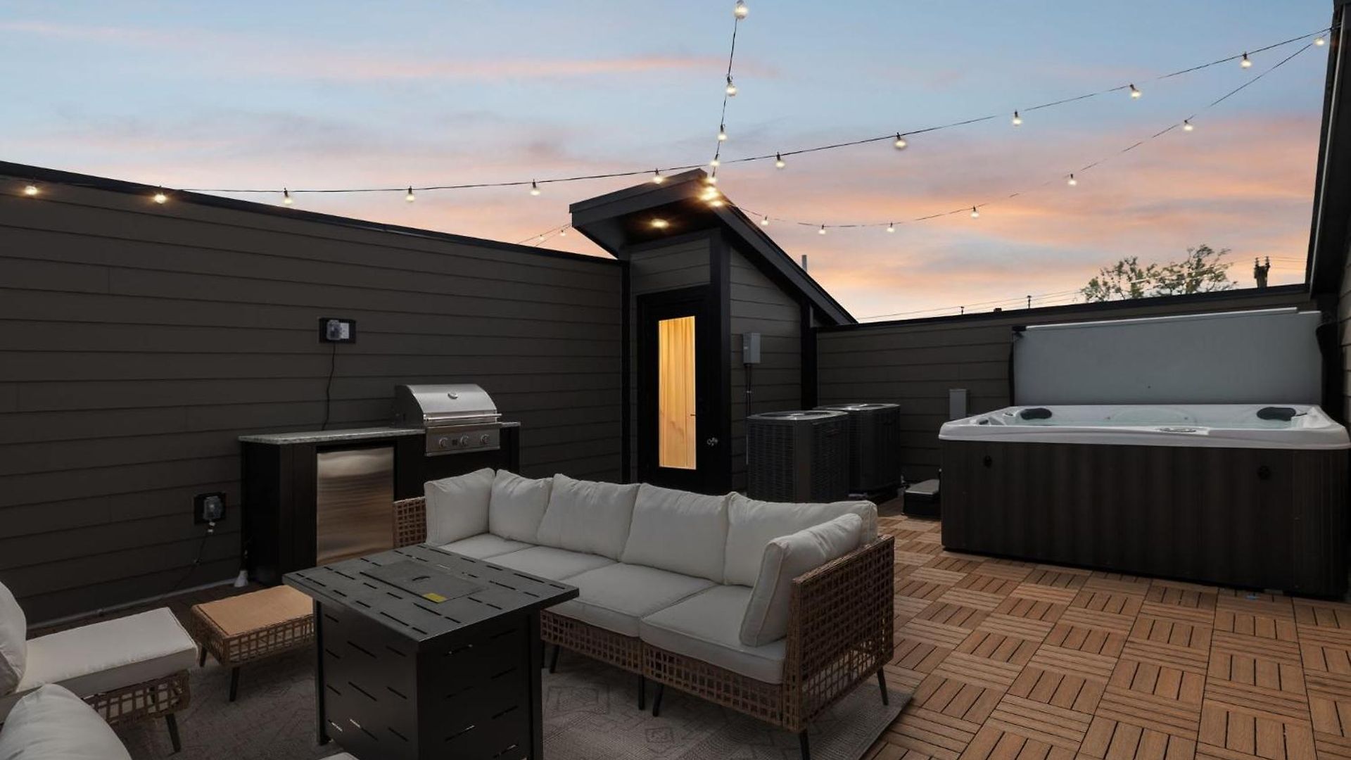 Holiday home Combined Twin Townhomes 6br Hot Tubs