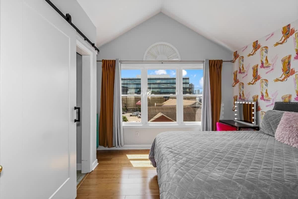 Lainey's Loft By Local * Nashville