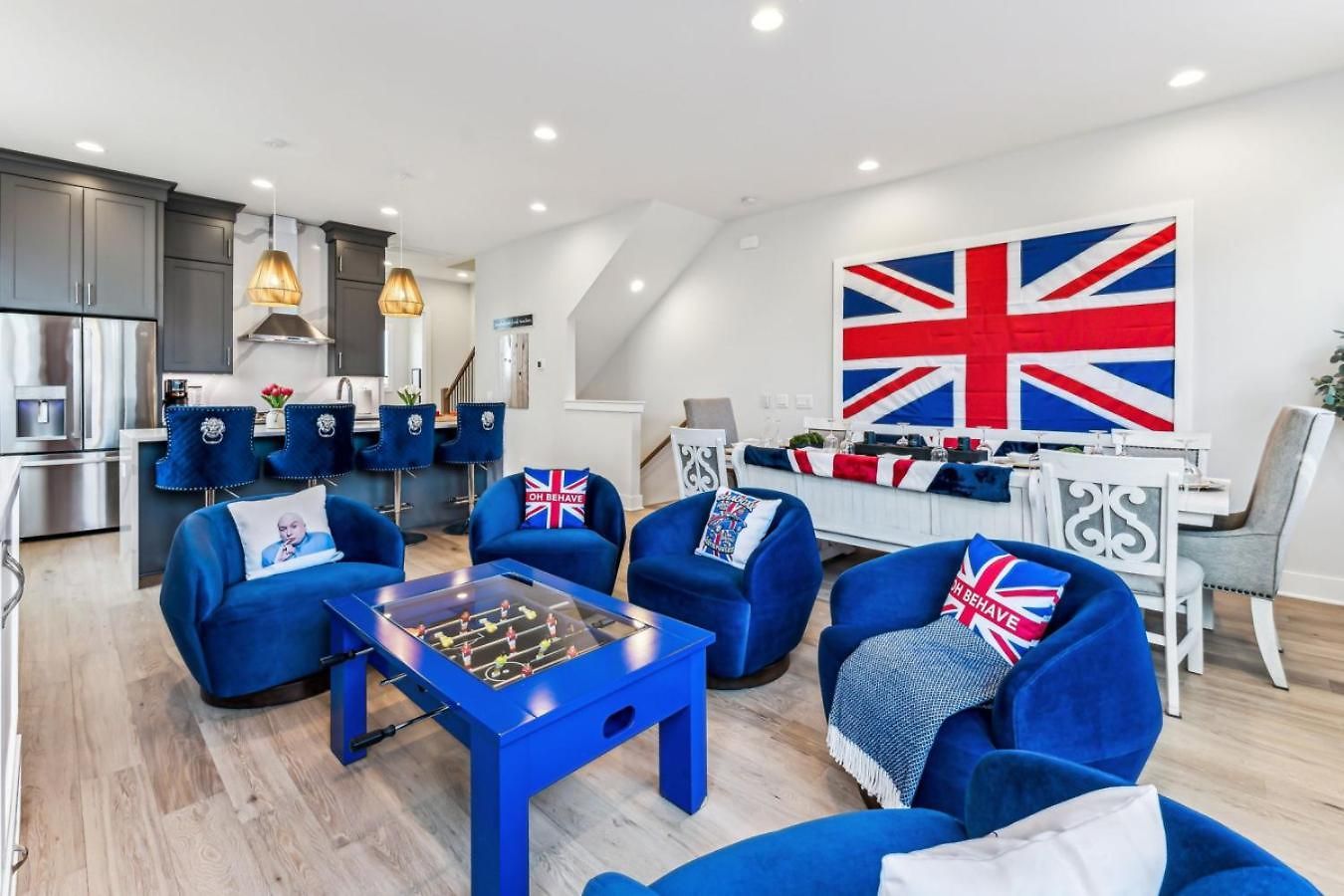 Downtown Hangout With Hot Tub Holiday home