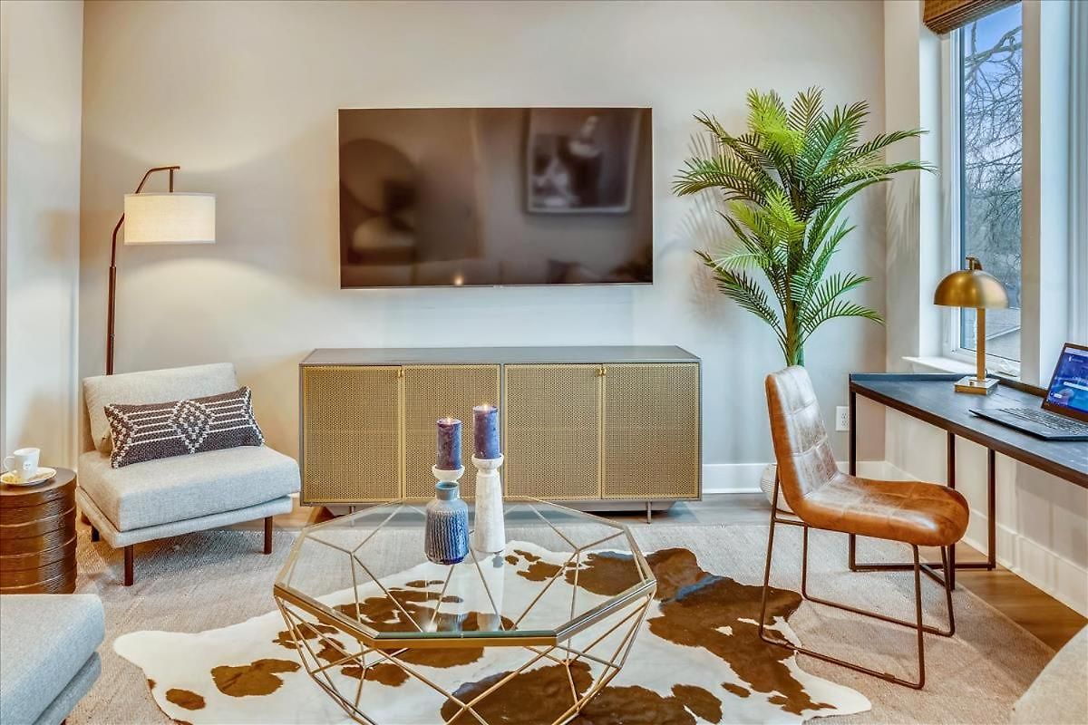 3 Townhomes Hot Tub & Rooftop Decks Holiday home
