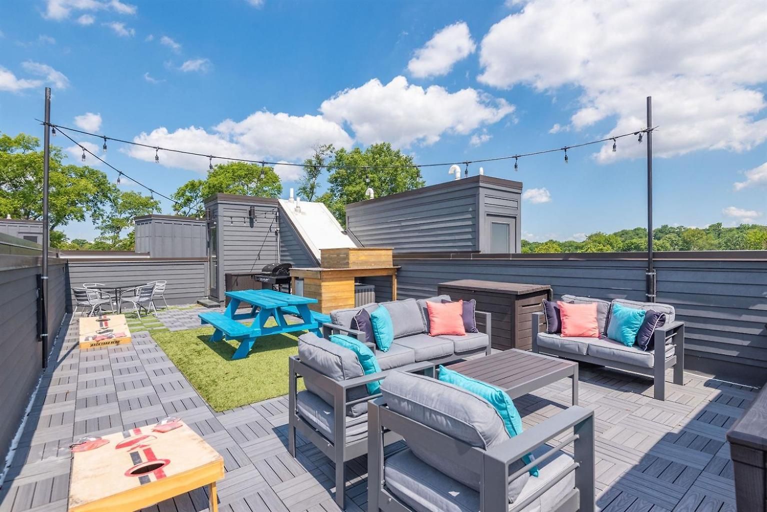 Amazing Rooftop Walk To 12s 4th Night Free Holiday home Nashville