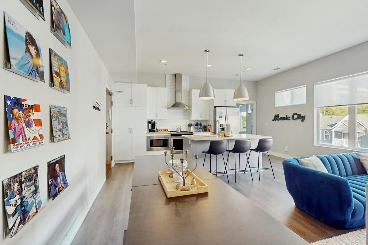 Downtown West End Retreat Near Broadway * Nashville
