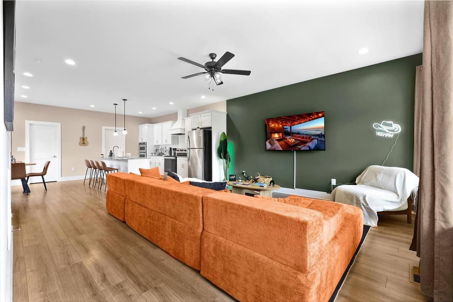 10 Mins To Broadway & Dt King Suites, Sleeps 12 *