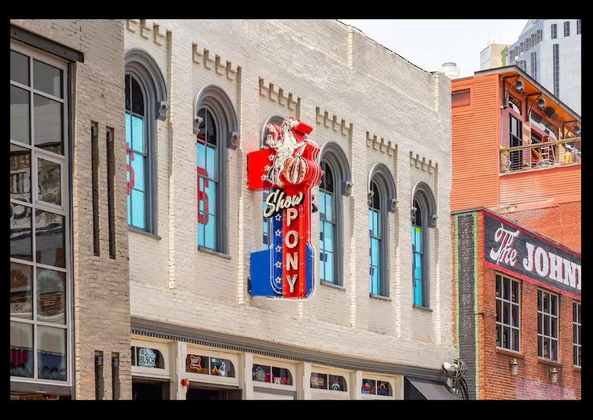 Old School Cool 3br Minutes To Downtown * Nashville