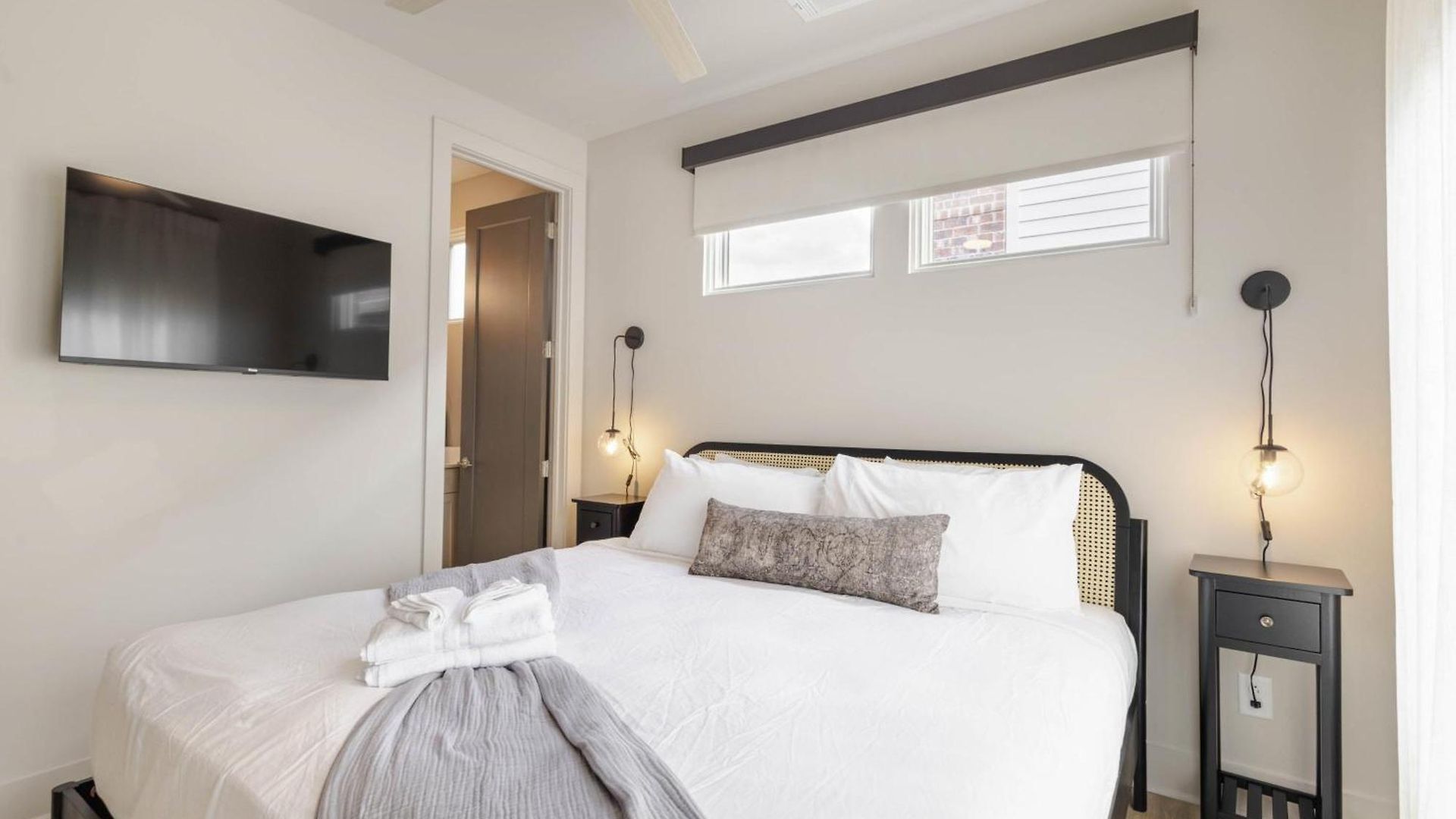 Wellness Retreat | Sauna, Cold Plunge, Heated Pool Holiday home Nashville