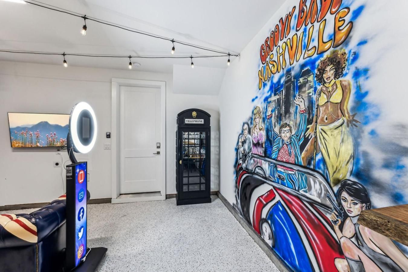 Downtown Hangout With Hot Tub Holiday home