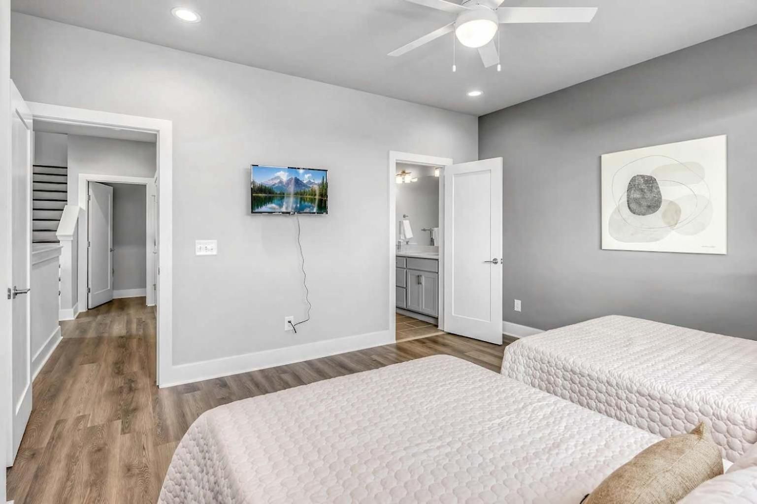 Group Getaway 8 Min To Broadway Holiday home Nashville