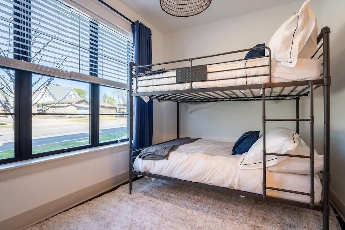 Holiday home The Jailhouse Rock By Local *