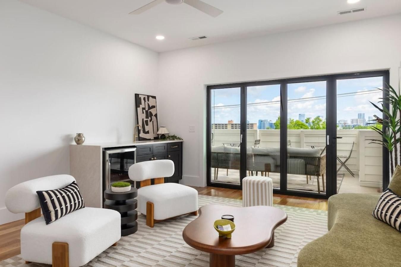 12 South With Rooftop Sauna, Wet Bar, And Two Car Garage Holiday home *