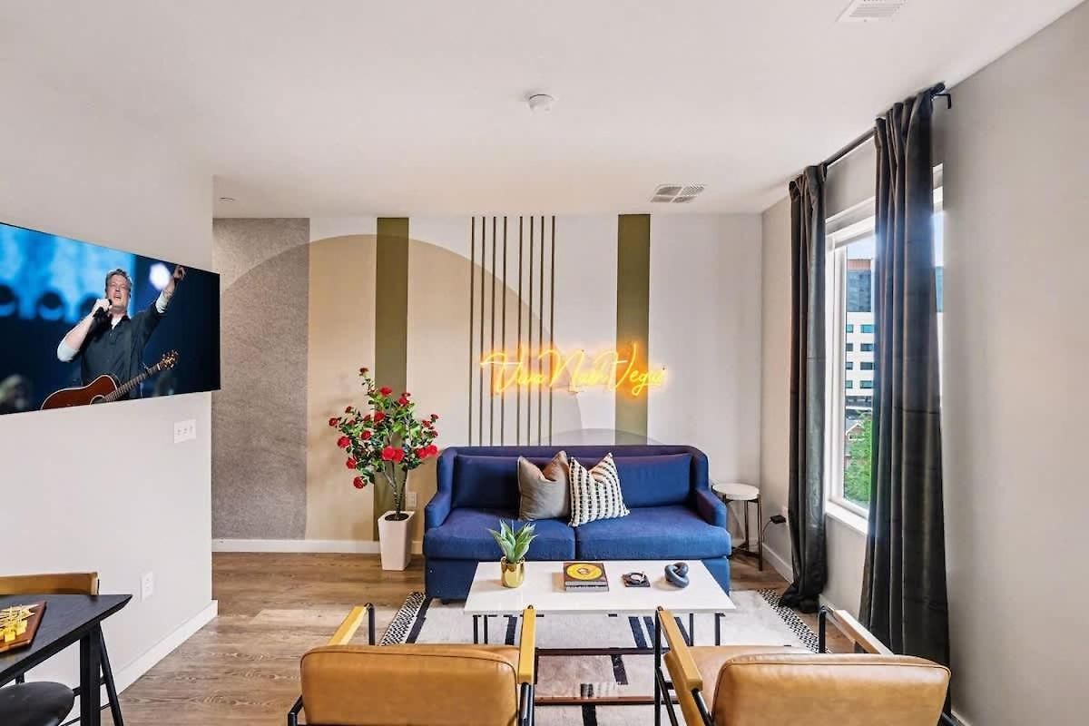 Muse - Pool & Gym - Walk To Broadway Holiday home Nashville