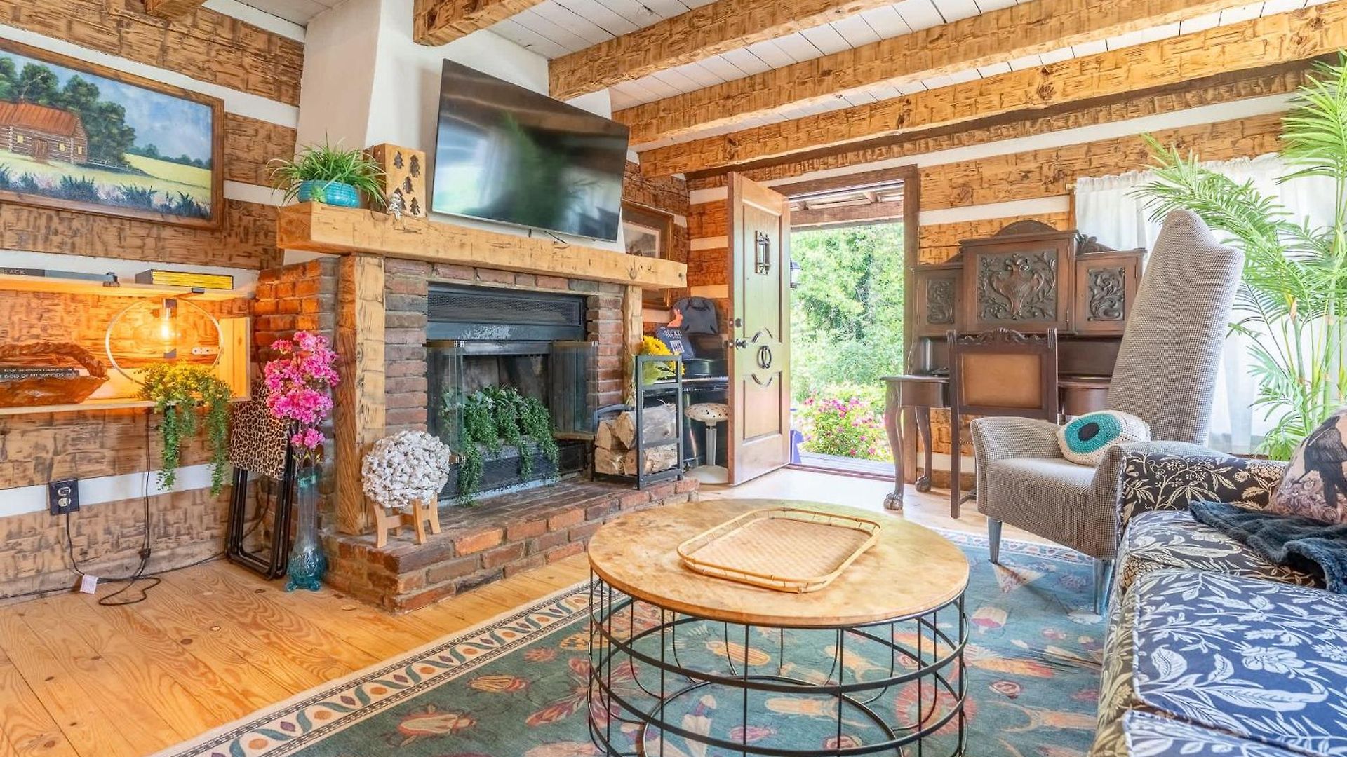 Holiday home The Magic Cottage- Artsy Escape With Hot Tub & Charm *