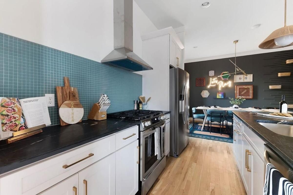 The Duet - Rooftop Lounge - 5 Mins To Broadway Holiday home *