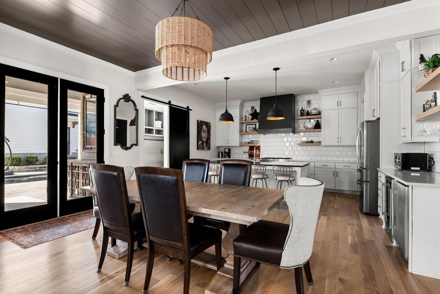 The Blue Note - Luxe Outdoor Retreat & Pool - Close To Downtown Holiday home *