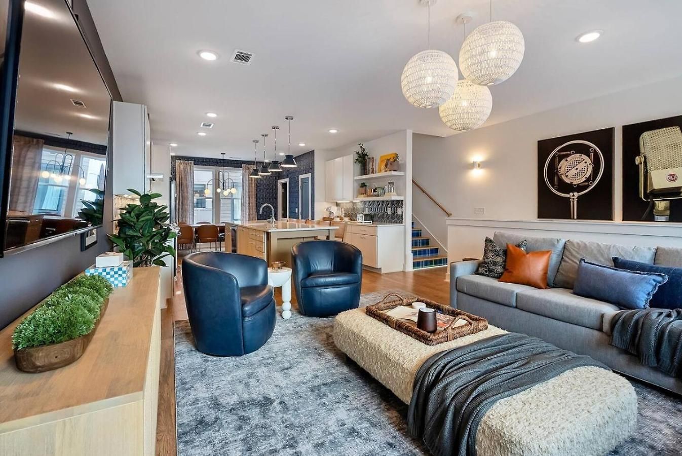 Elegant With Downtown Views Rooftop Hot Tub And Garage Holiday home *