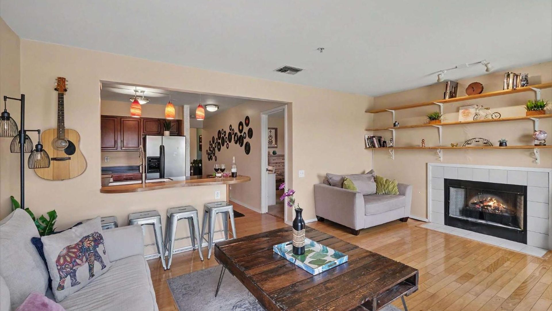 Holiday home Flow - Pool - River Views - Mins To Broadway