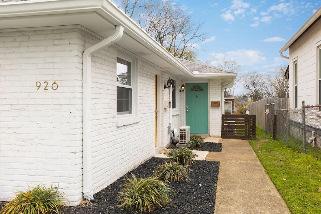 Holiday home With Fenced In Yard And Firepit, Walk To Coffee And Food Nashville