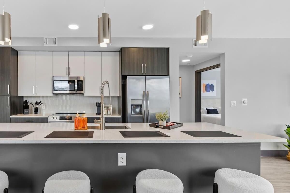 Holiday home Luxe 2br W Views Near Broadway & Music Row