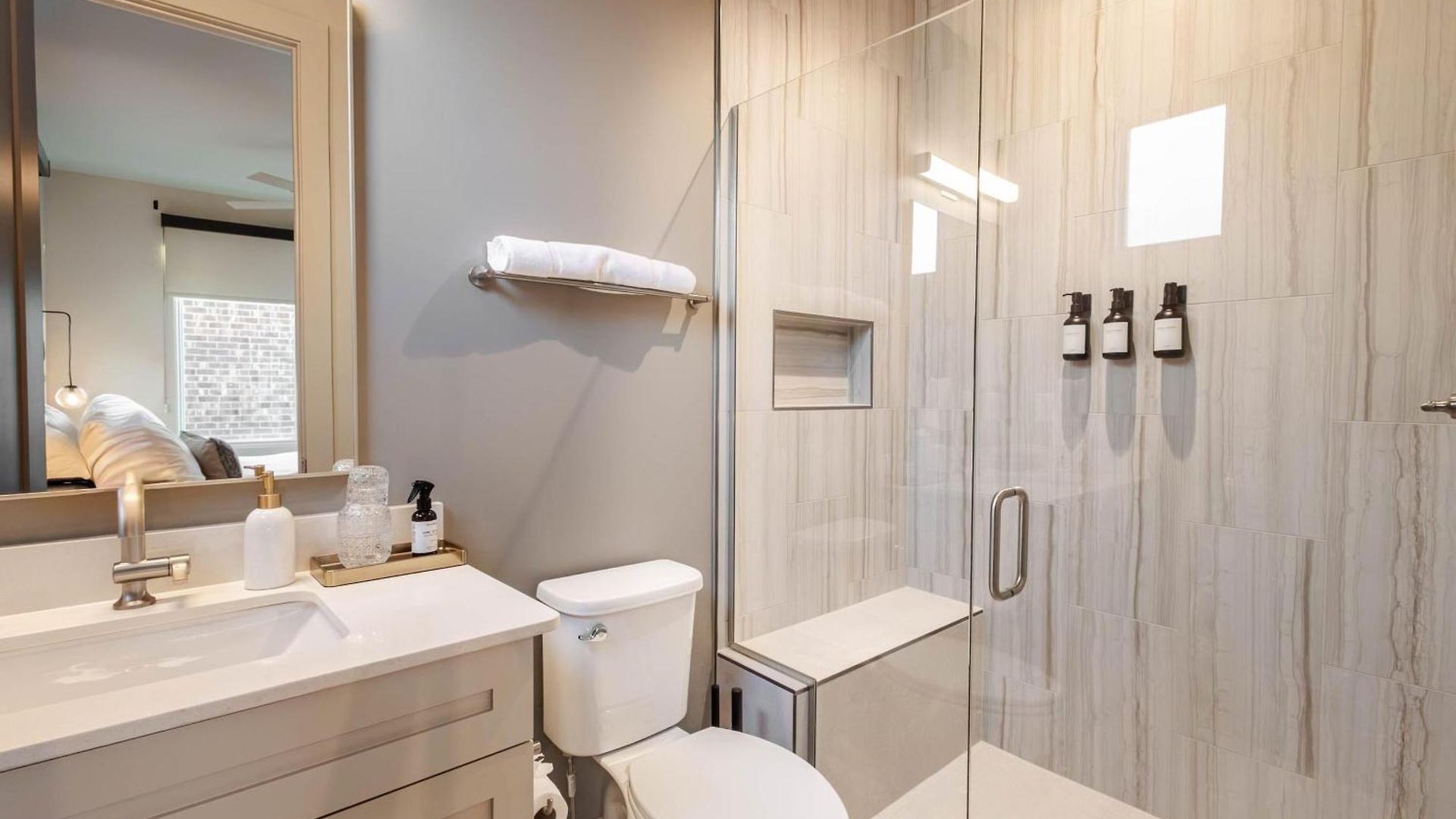 Wellness Escape | Gym, Cold Plunge, Sauna & Pool Holiday home