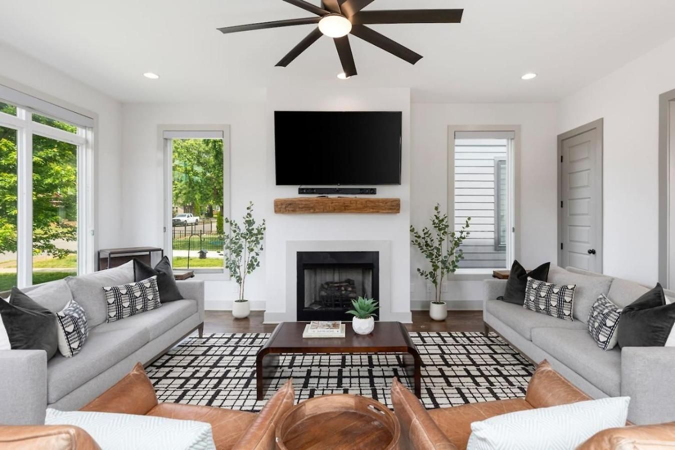 House With Rooftop Patio, Next To A Park, 3 Miles To Downtown Nashville