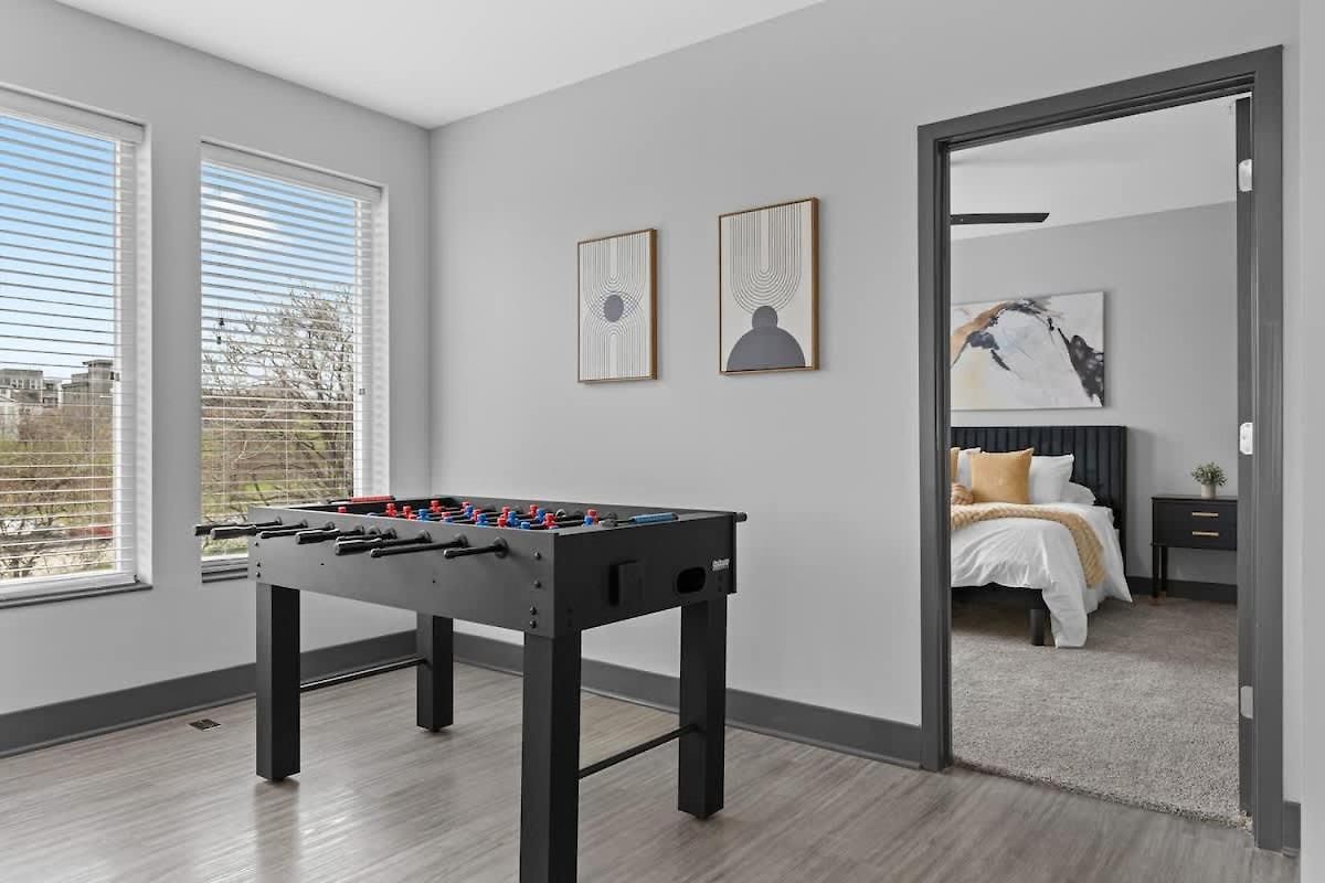 Luxe 2br W Views Near Broadway & Music Row Nashville