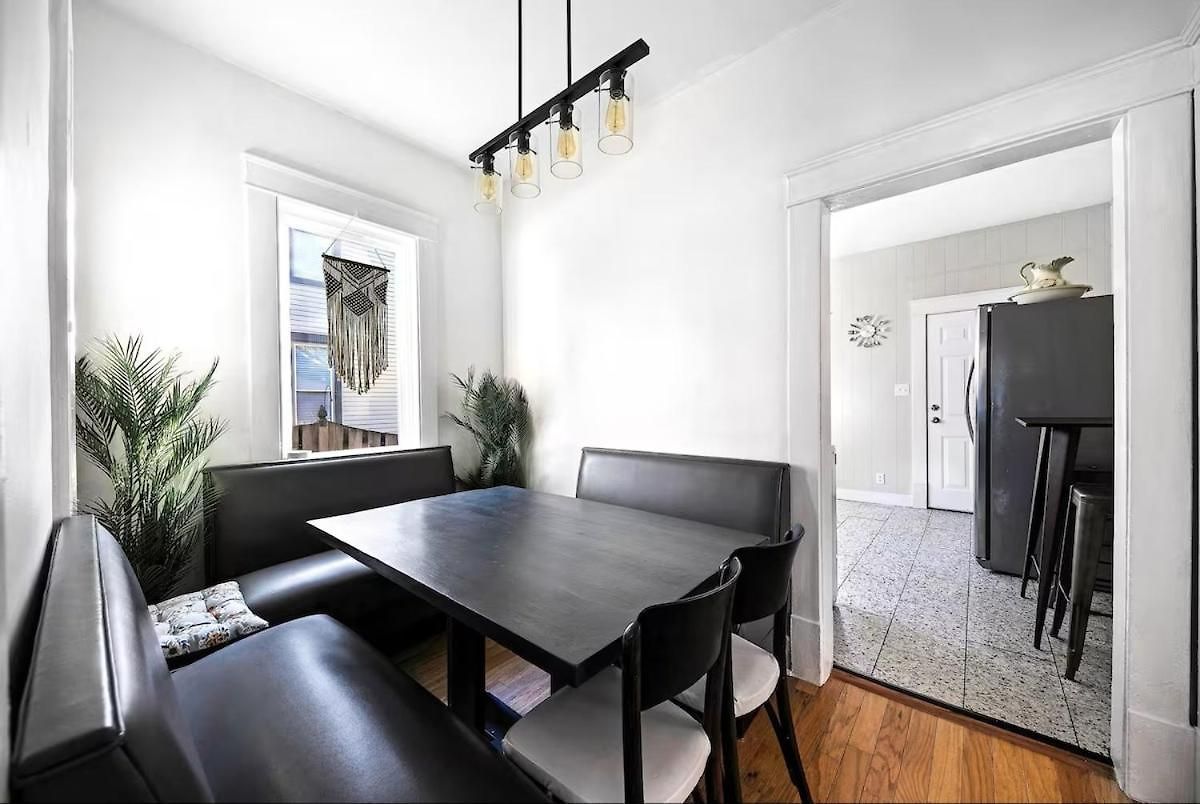 Minutes To Downtown - East Nash 4br,3ba Holiday home *