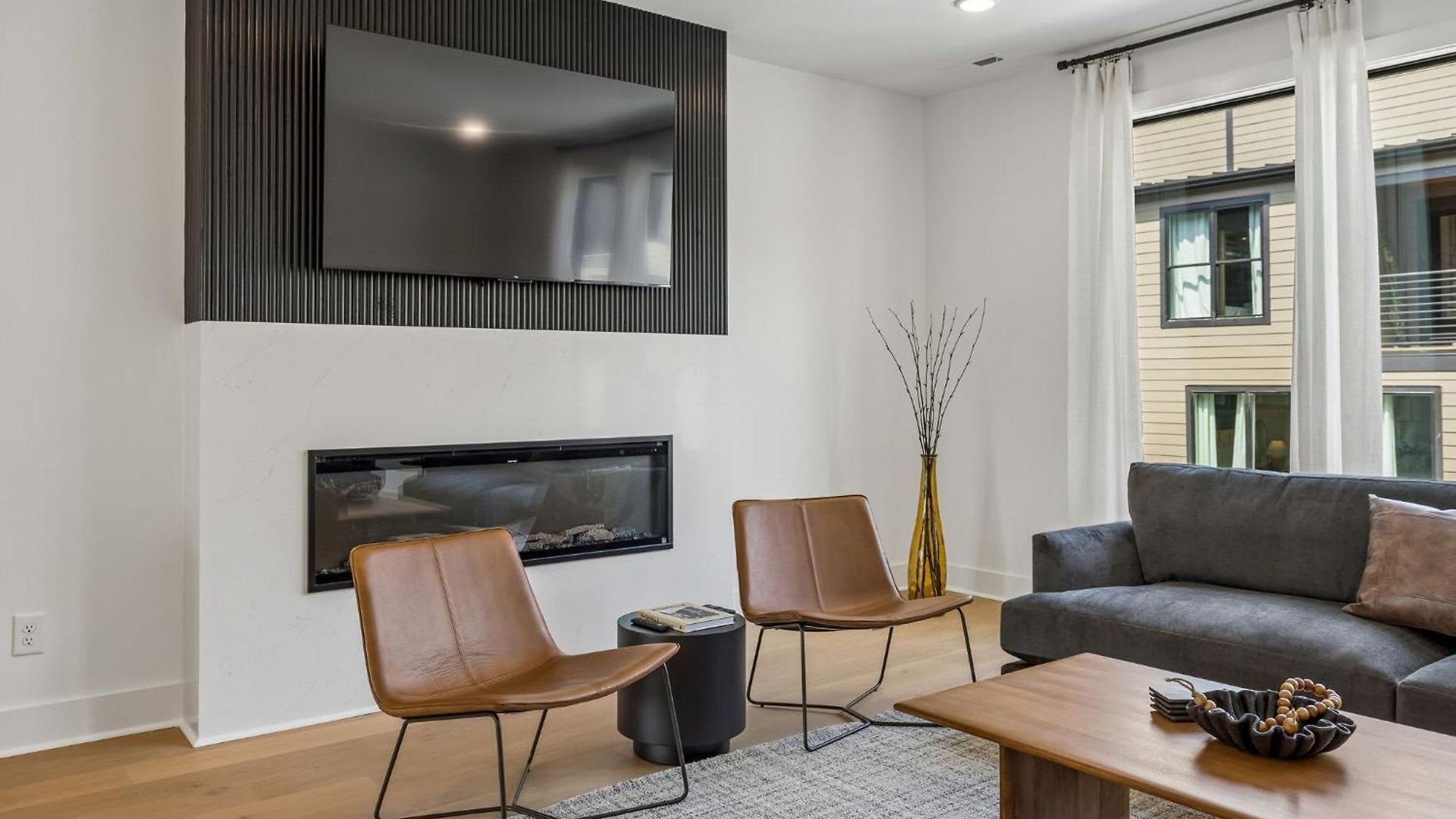 Holiday home Contemporary Townhome Rooftop Hot Tub & Fireplace