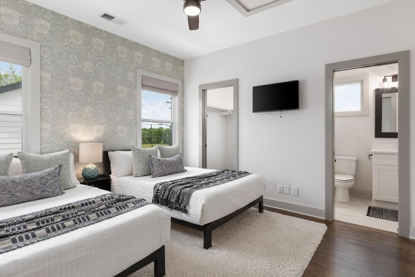 Holiday home House With Rooftop Patio, Next To A Park, 3 Miles To Downtown Nashville