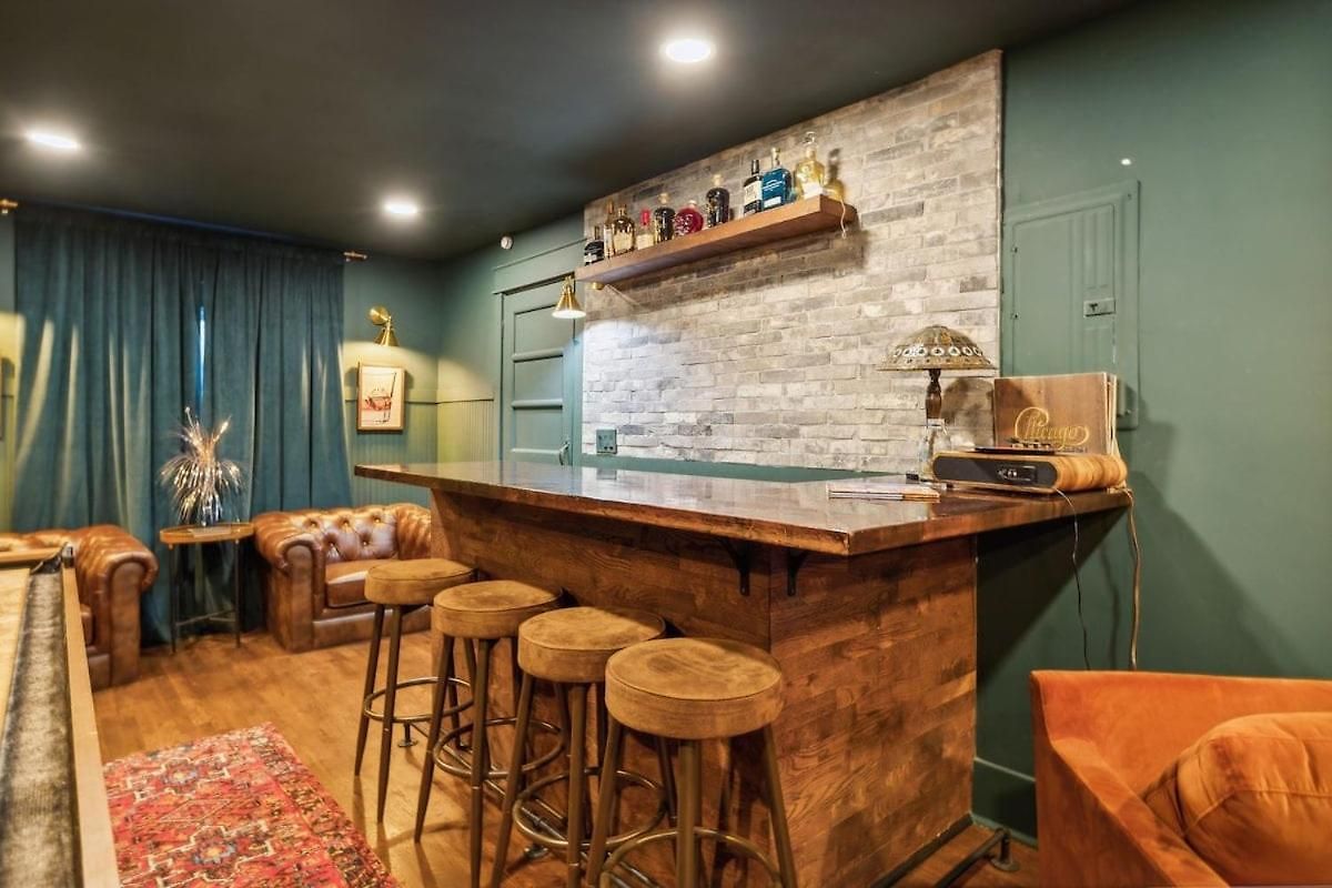 Speakeasy. East Nash. Hot Tub. Mins To Broadway Holiday home *