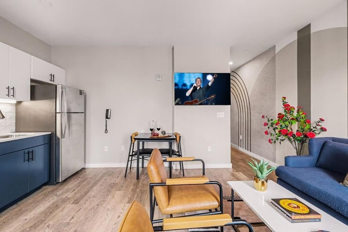 Holiday home Muse - Pool & Gym - Walk To Broadway