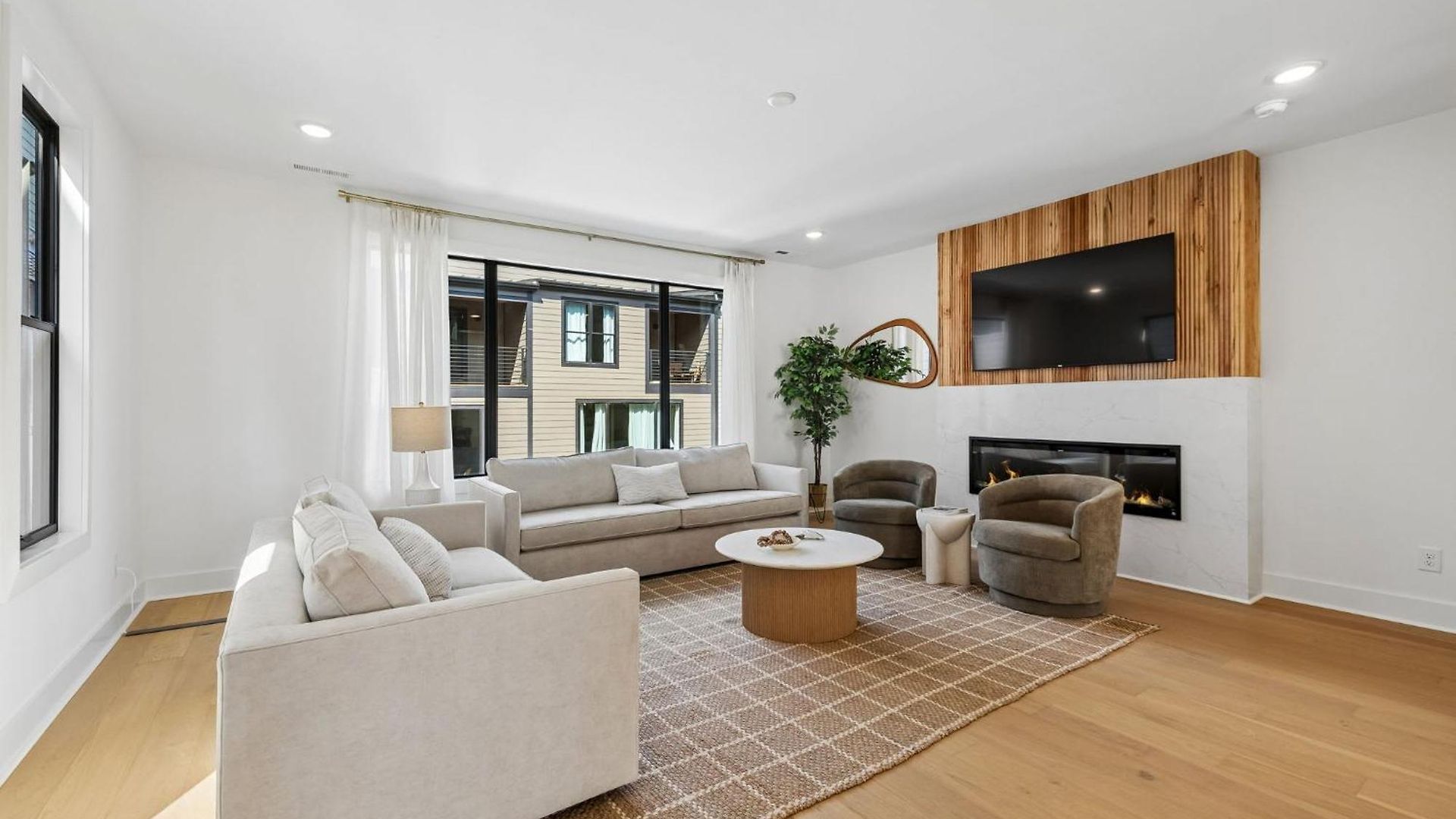 Holiday home Fancy Townhouse With Rooftop Hot Tub & Fireplace *