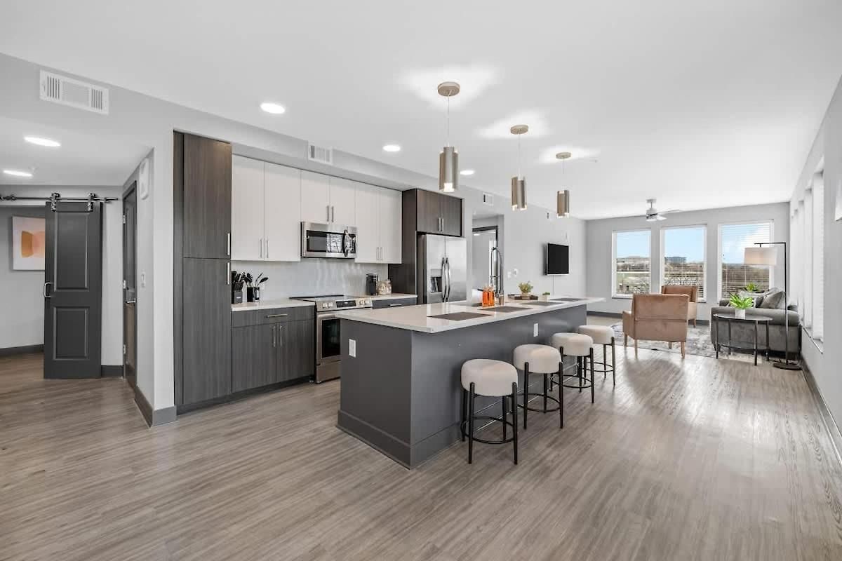Luxe 2br W Views Near Broadway & Music Row Holiday home Nashville
