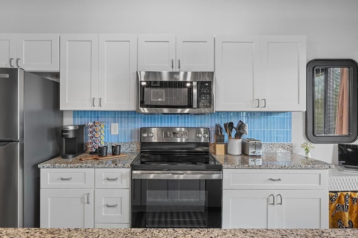 Holiday home Elegant 1br Near Airport & Downtown *
