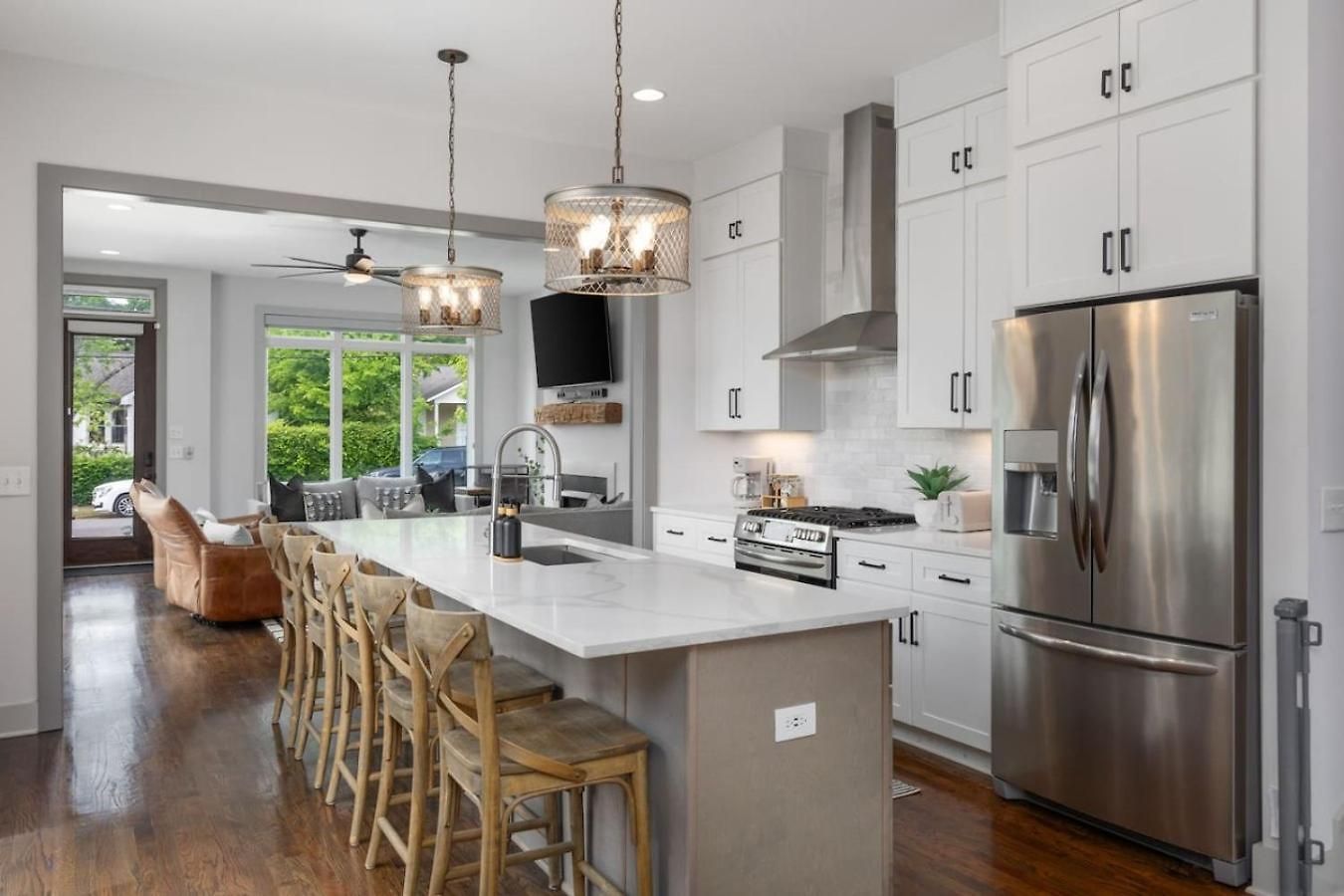 House With Rooftop Patio, Next To A Park, 3 Miles To Downtown Holiday home *