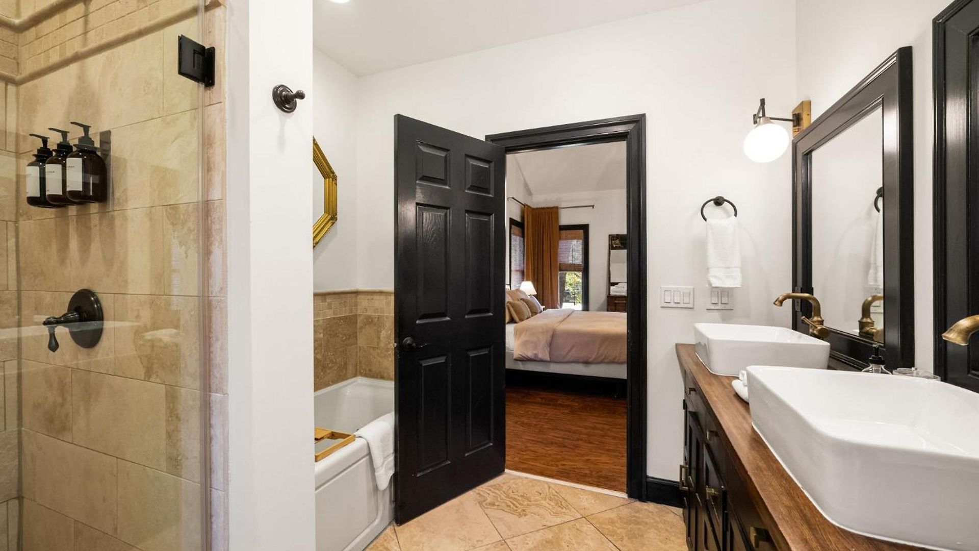 Charming East Mins From Downtown Nashville