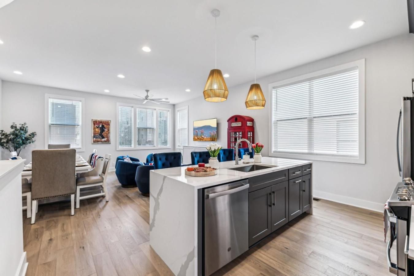 Downtown Hangout With Hot Tub Holiday home