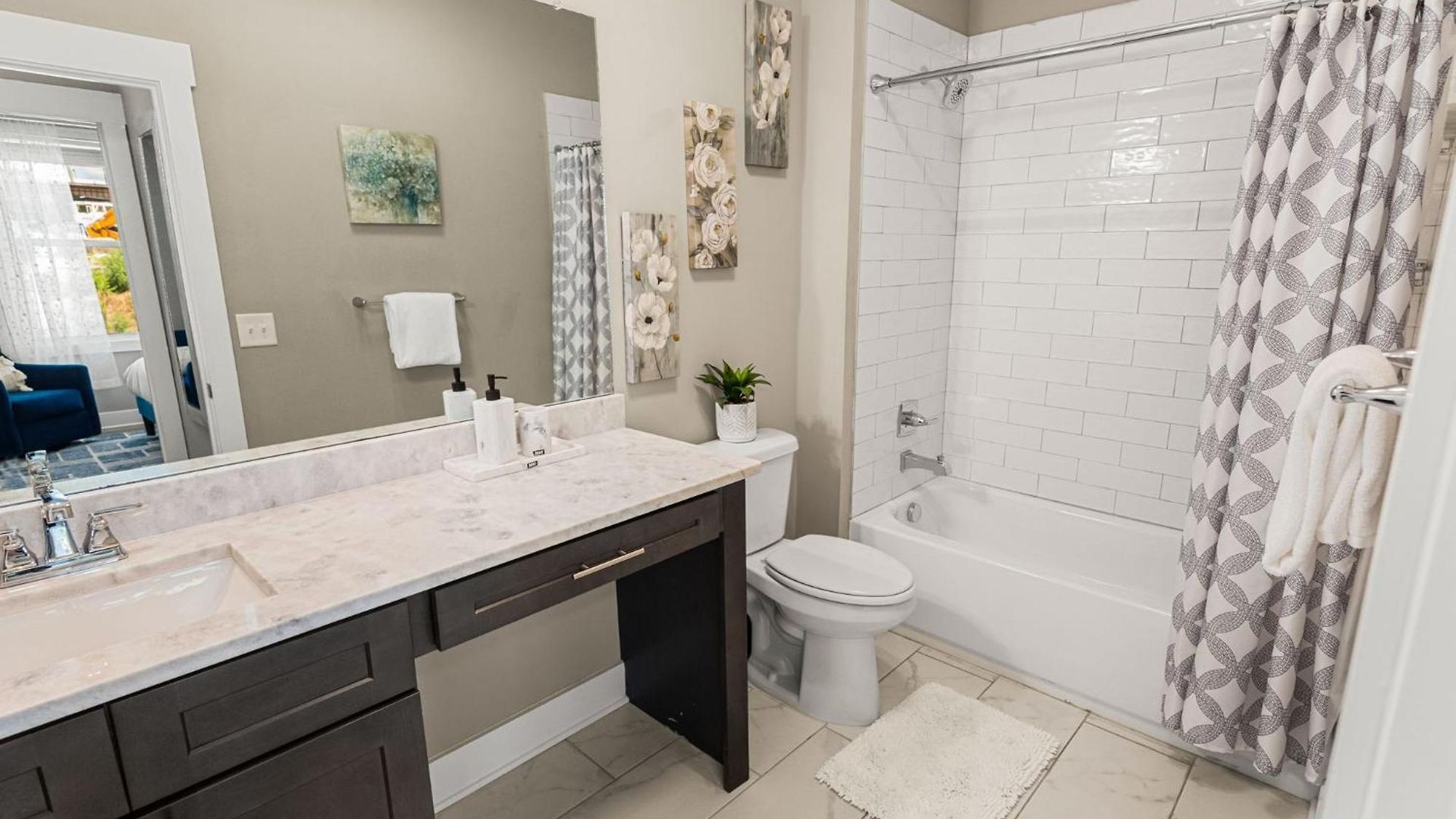 Great Location 2 Bedroom Minutes To Downtown *