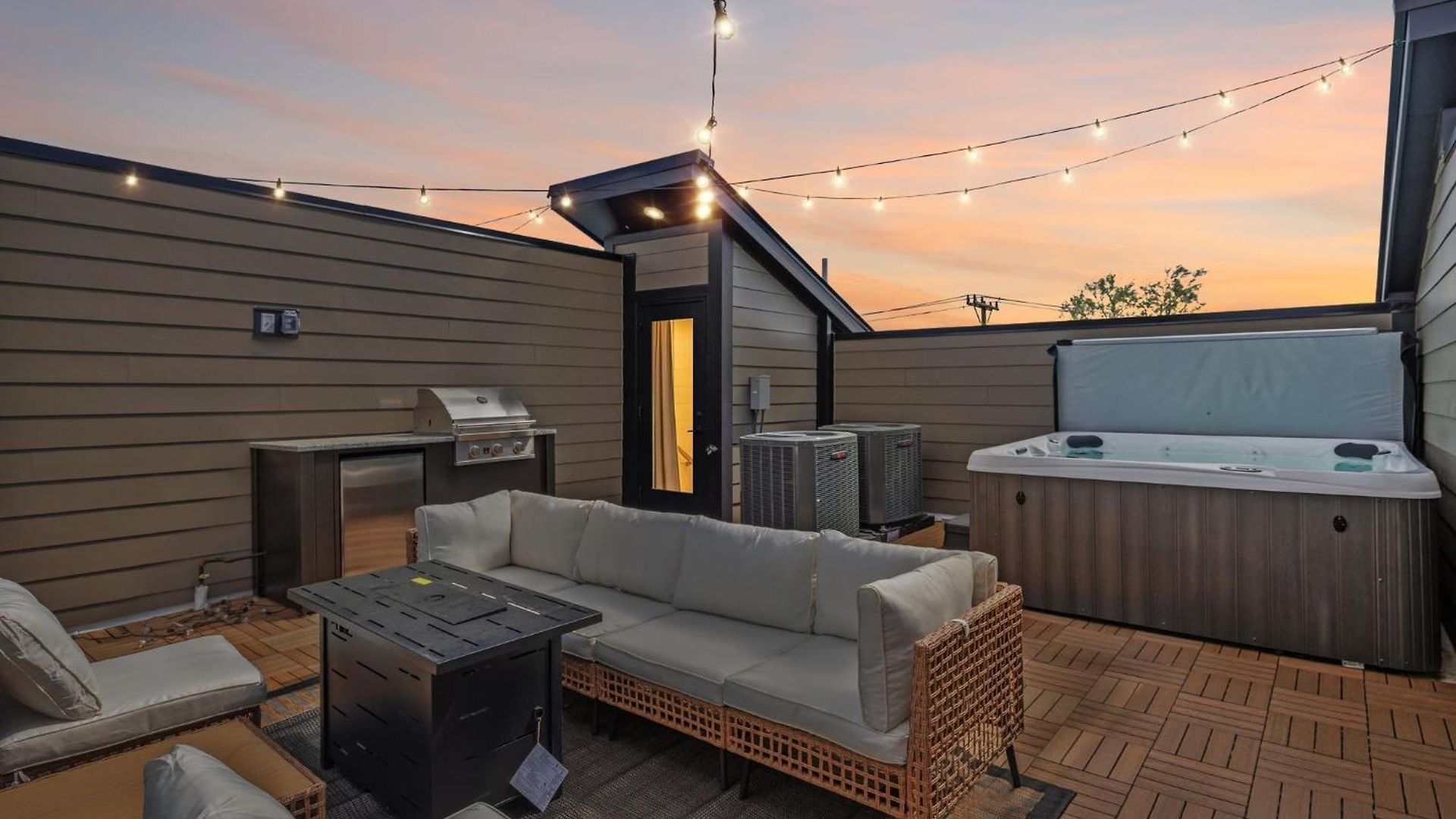 Sleek Trio Townhomes 9br 3 Hot Tubs Holiday home *