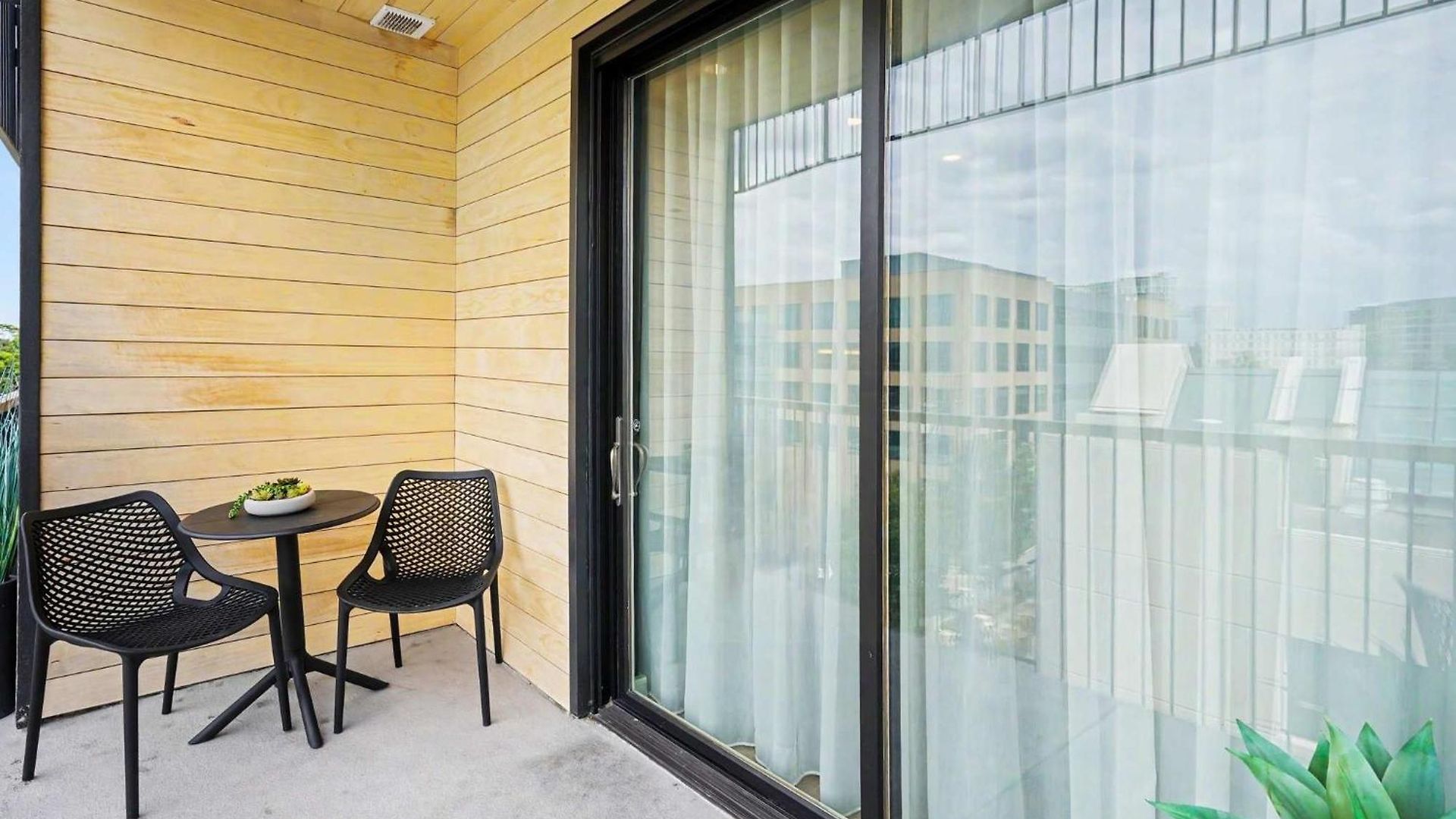 Holiday home Fortissimo - Pool - Gym - Mins To Broadway *
