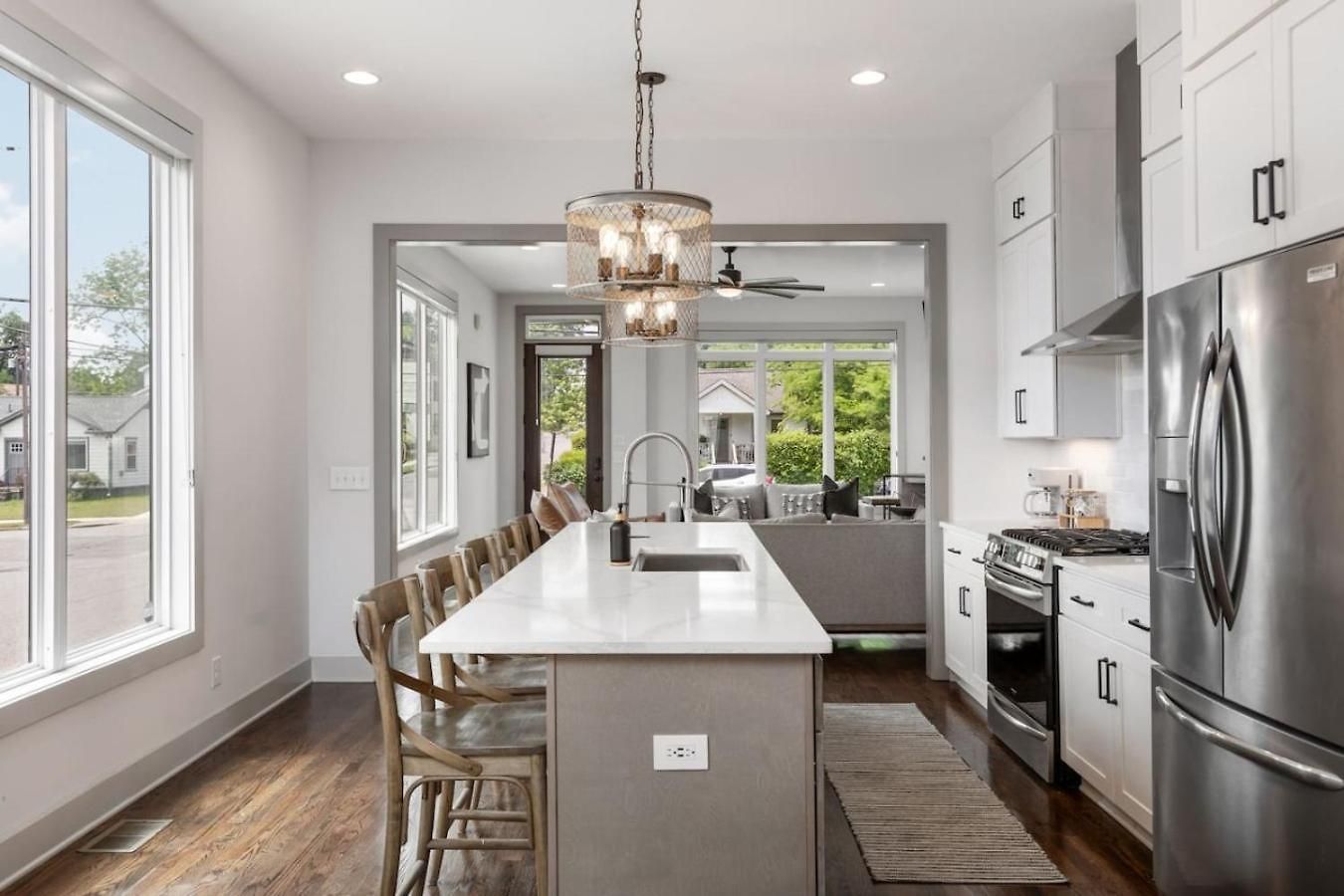 House With Rooftop Patio, Next To A Park, 3 Miles To Downtown Holiday home *