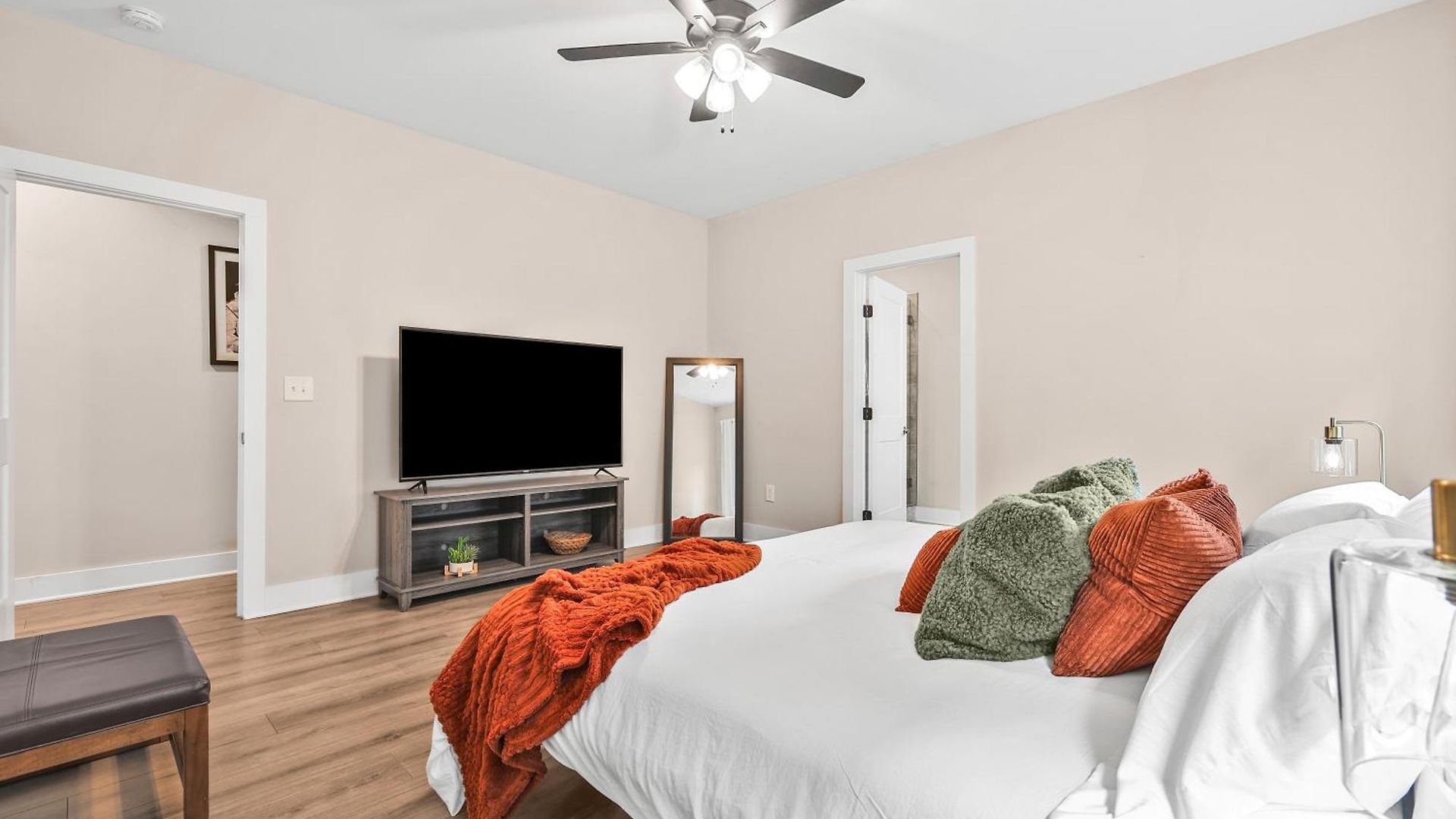 10 Mins To Broadway & Dt King Suites, Sleeps 12 Holiday home