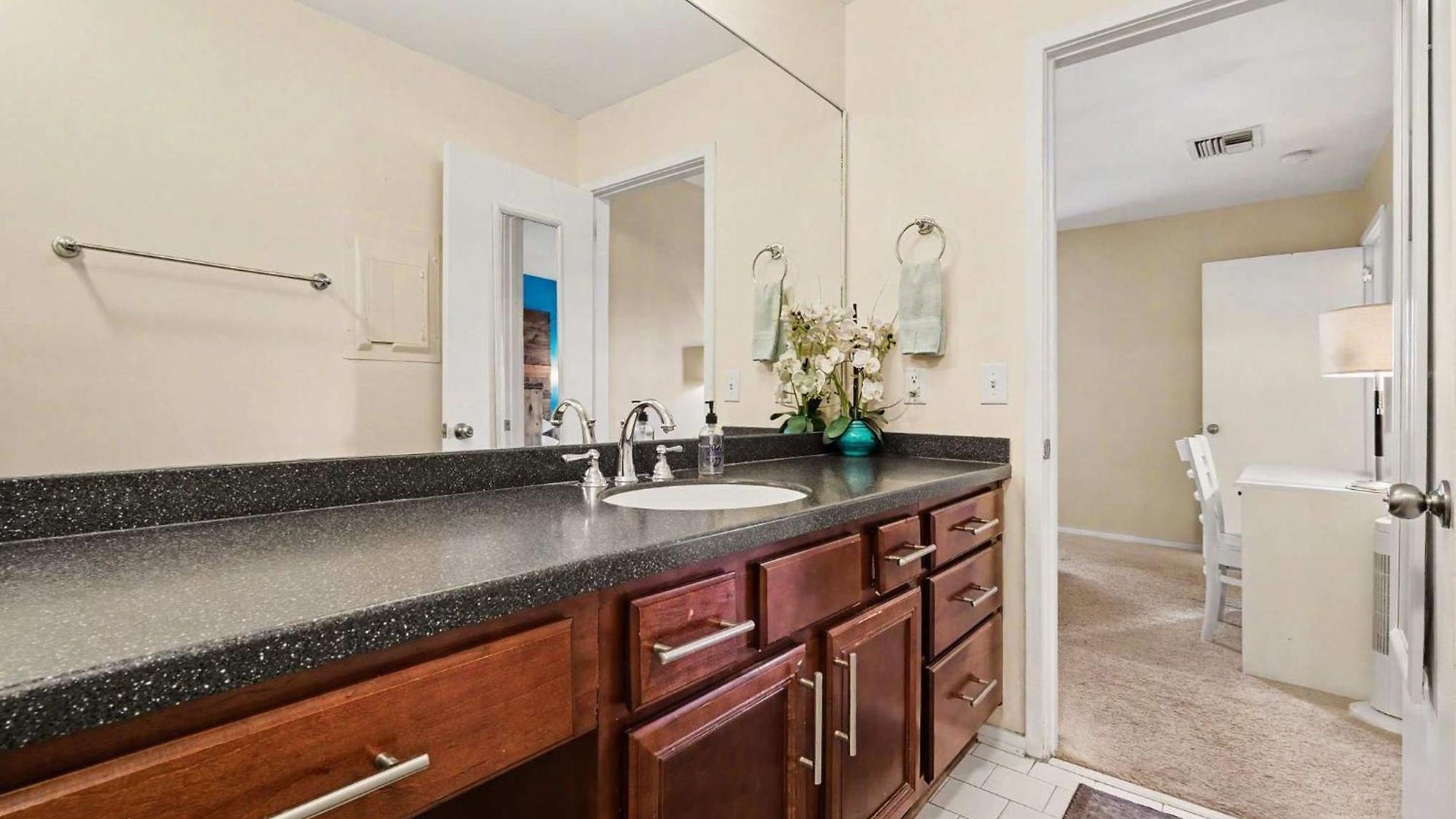Flow - Pool - River Views - Mins To Broadway *