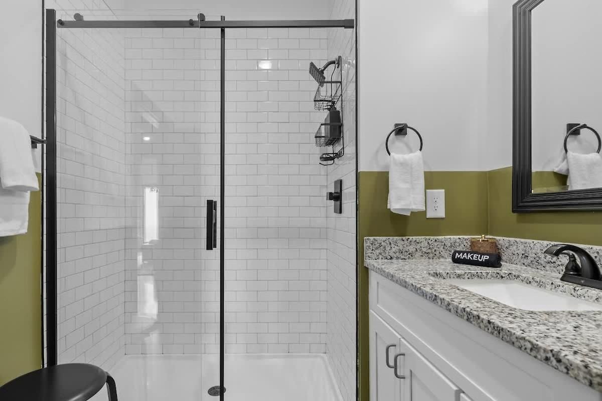 Elegant 1br Near Airport & Downtown Holiday home *