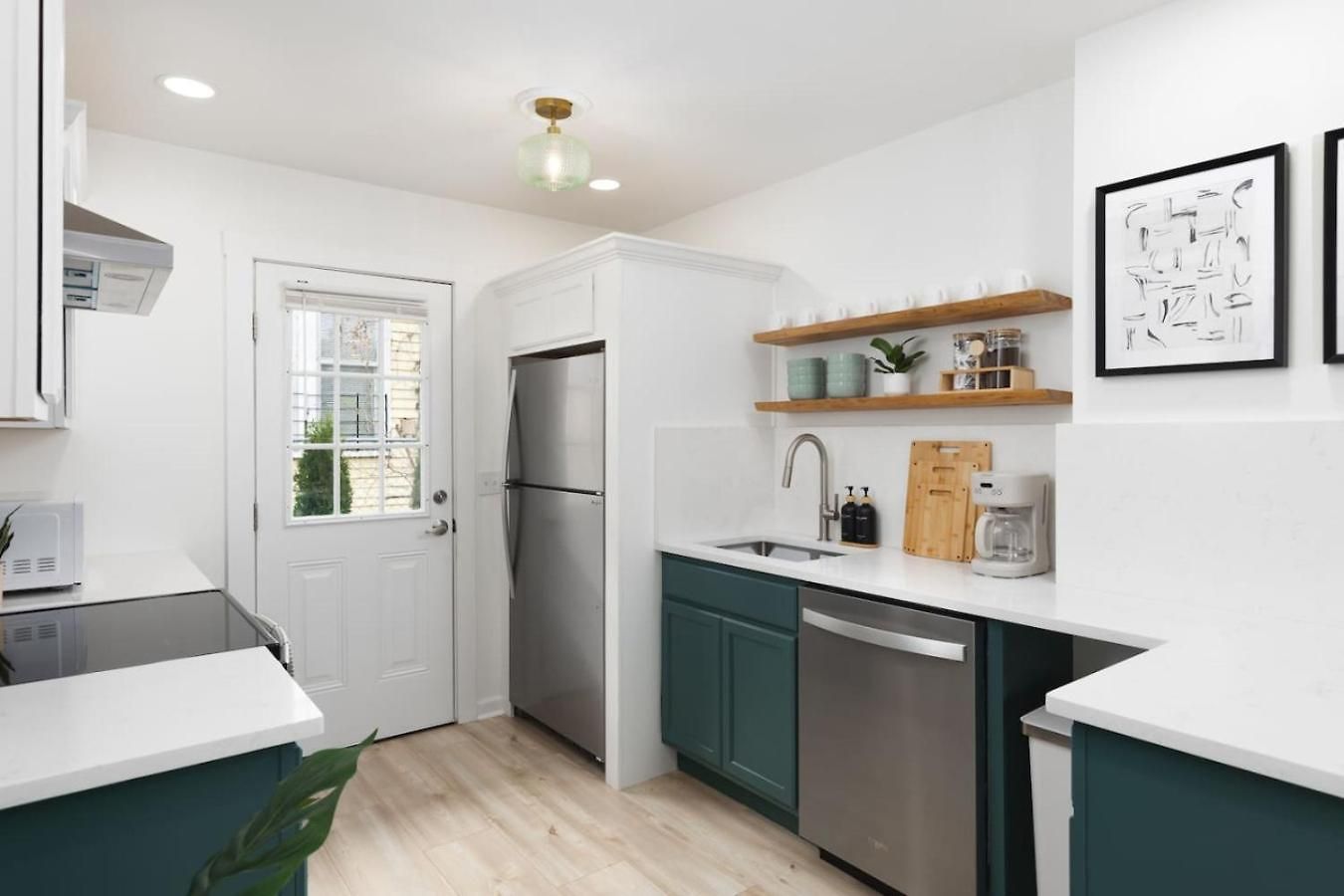 Holiday home With Fenced In Yard And Firepit, Walk To Coffee And Food Nashville