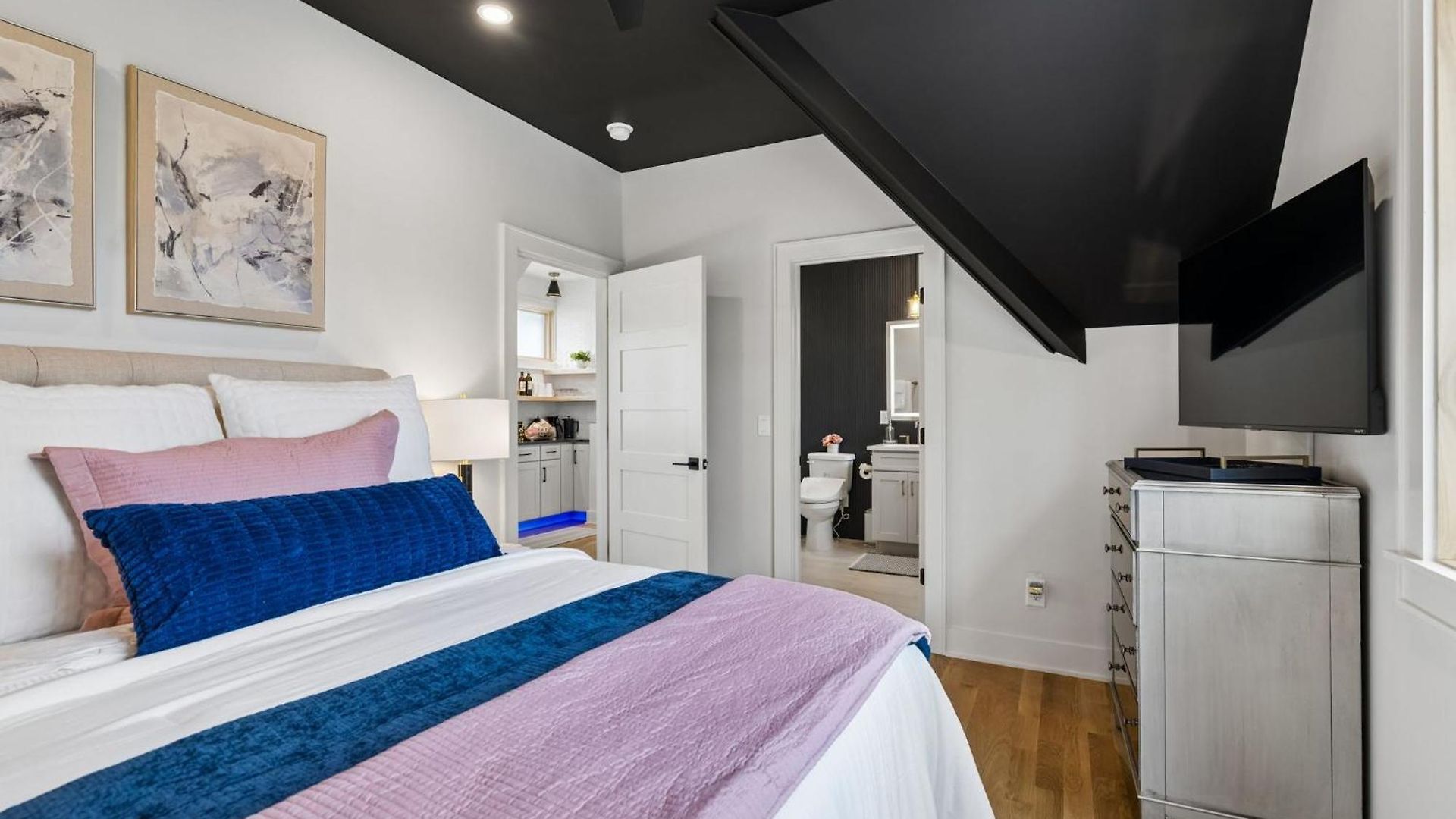 Guest house Deprecated Nashville