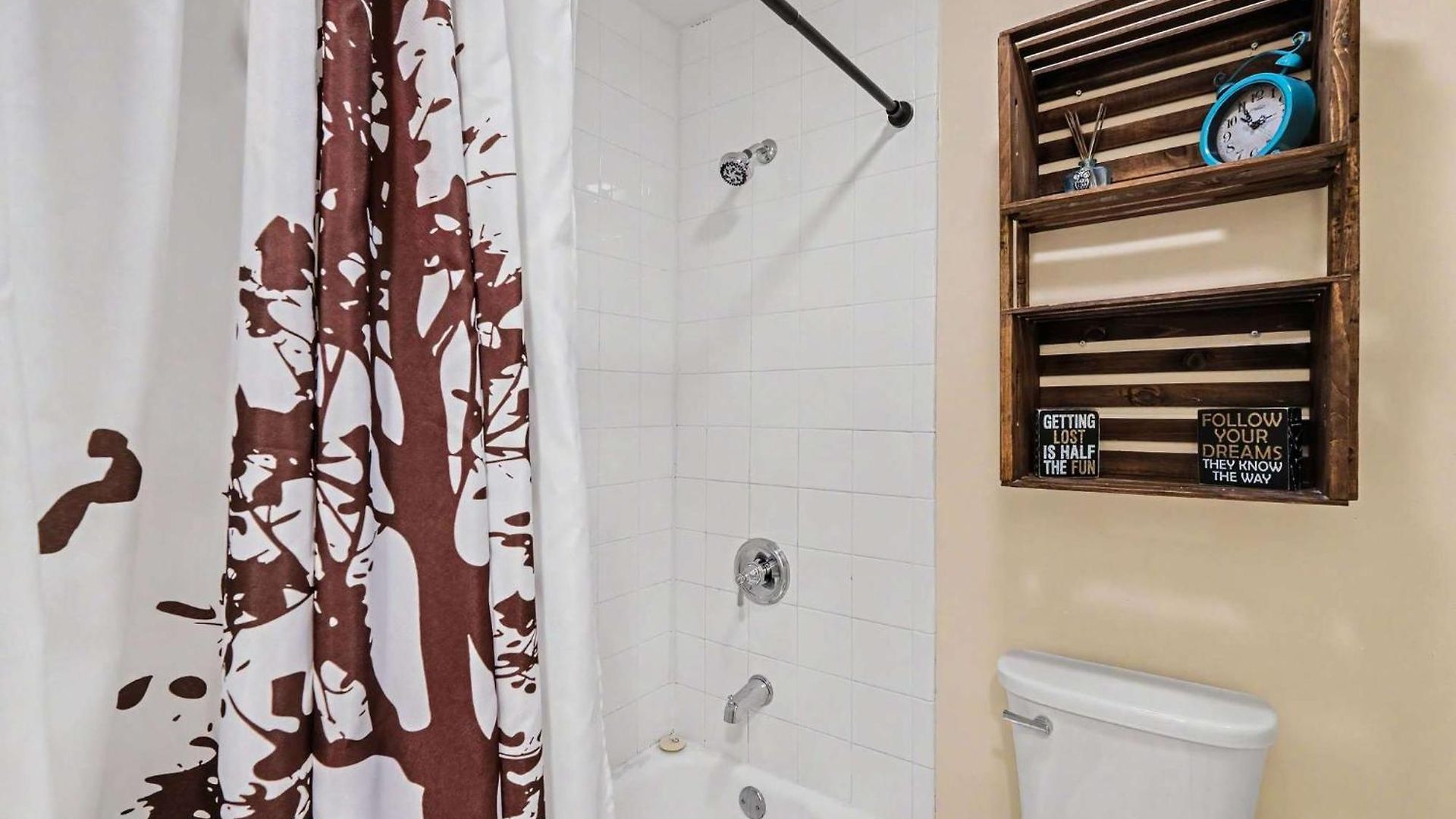 Flow - Pool - River Views - Mins To Broadway Holiday home *